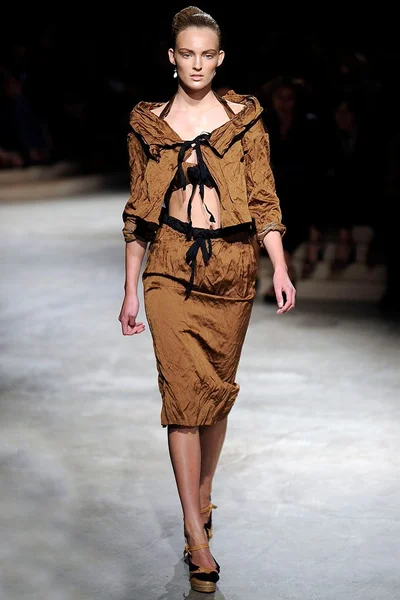 Look 1
